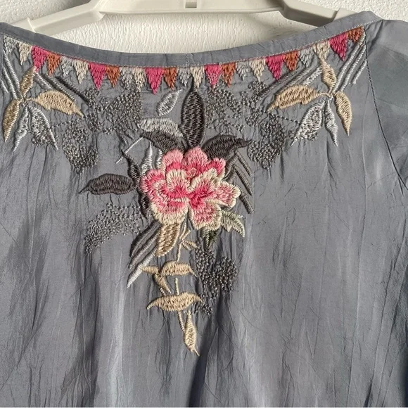 RARE - Johnny Was Mari Gray Embroidered Top - GUC style C14819-9 - Picture 9 of 14